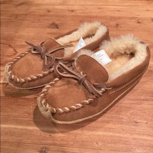 L.L. Bean Kids Chestnut Brown Shearling-Lined Moccasin Slippers